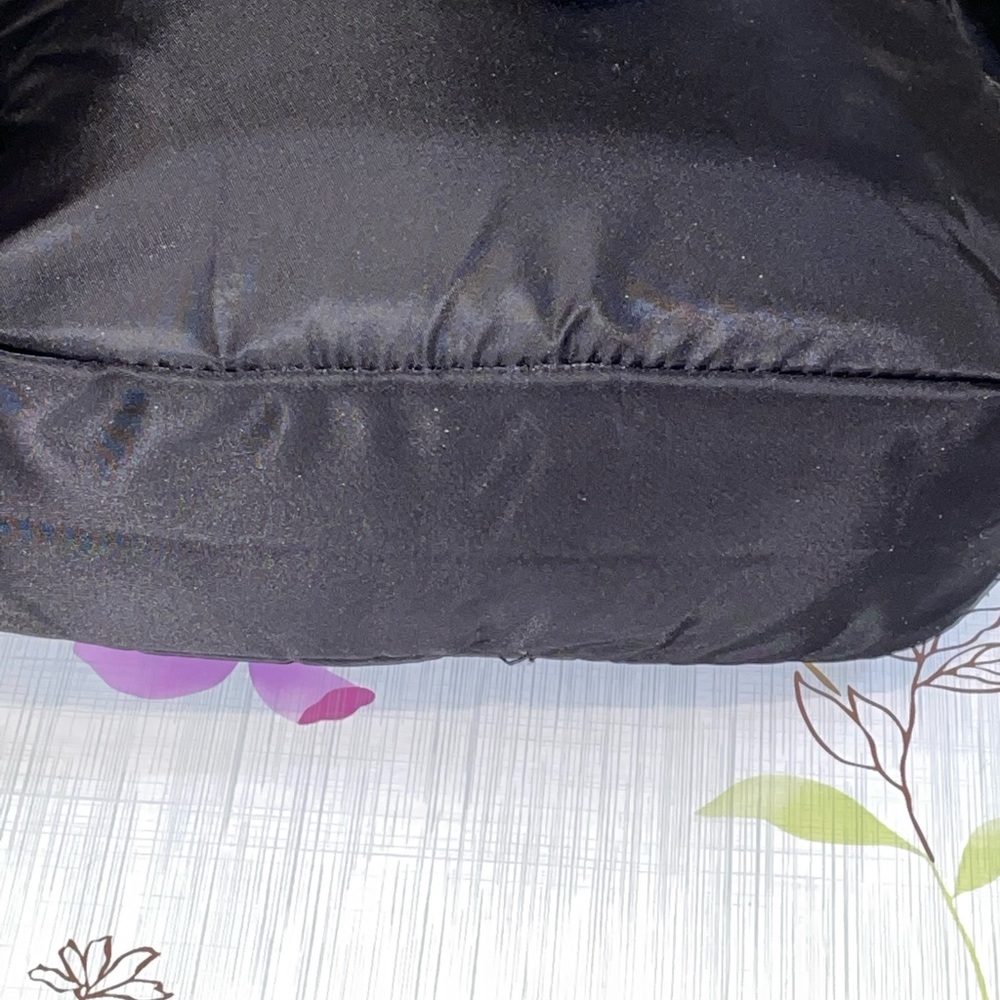 New Without Tags Jones of New York Black and Gold Backpack purse - Picture 6 of 9